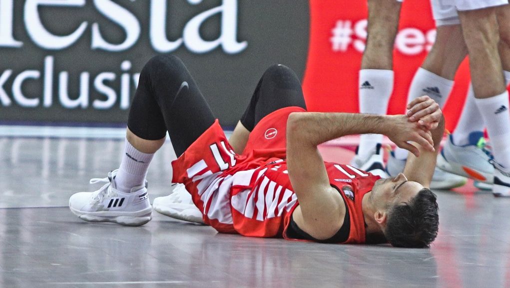 Πονοκέφαλος με Σλούκα πριν από το Game 2! Πονοκέφαλος με Σλούκα πριν από το Game 2!