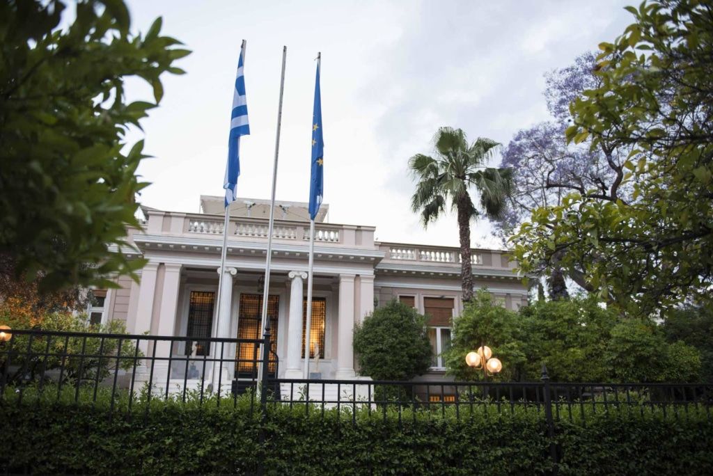 Ο πρώτος πρωινός καφές στο Μαξίμου – Το μήνυμα του Μητσοτάκη στους υπουργούς και οι μπλε φάκελοι Ο πρώτος πρωινός καφές στο Μαξίμου – Το μήνυμα του Μητσοτάκη στους υπουργούς και οι μπλε φάκελοι
