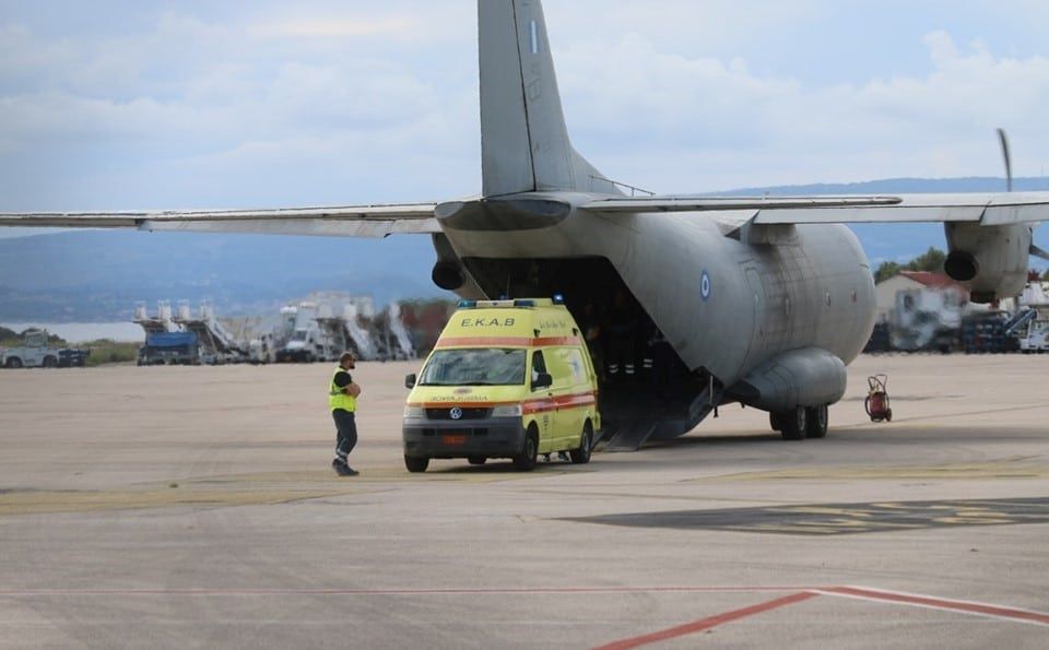 Λέρος: Με C -130 μεταφέρθηκε η διασωληνωμένη ασθενής από τον Αερολιμένα της Κω στην Αθήνα Λέρος: Με C -130 μεταφέρθηκε η διασωληνωμένη ασθενής από τον Αερολιμένα της Κω στην Αθήνα