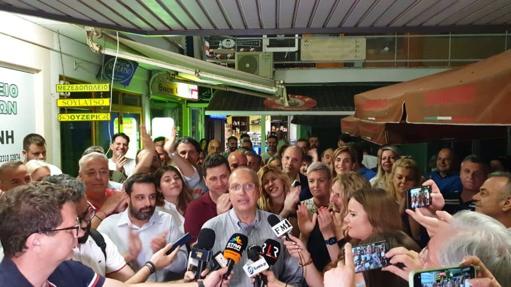Η υποδοχή των ψηφοφόρων στο Γιάννη Οικονόμου