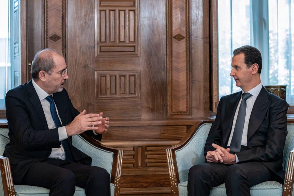 Συρία: Συνάντηση Μπασάρ αλ Άσαντ με τον ΥΠΕΞ της Ιορδανίας Αϊμάν Σαφάντι – Συζήτηση για την επιστροφή των προσφύγων του πολέμου