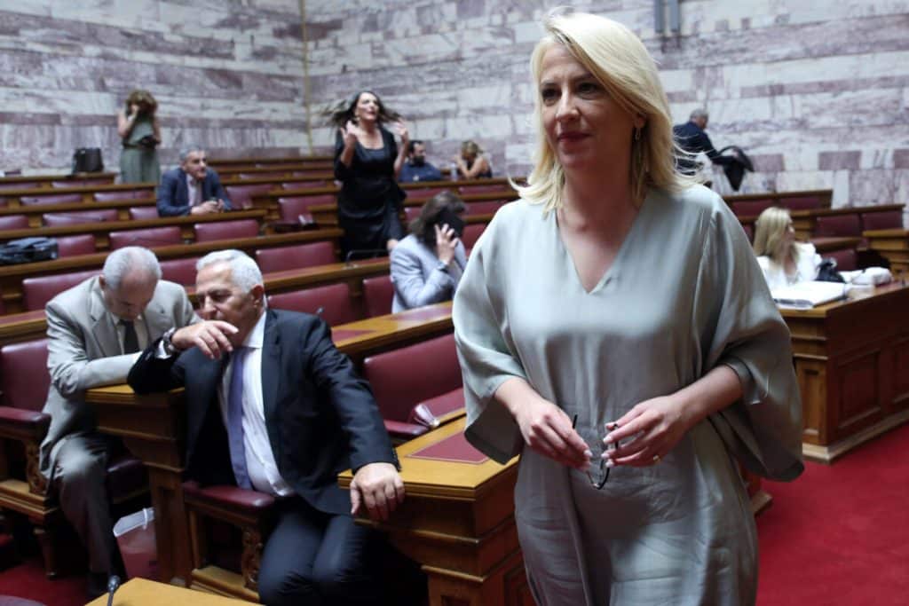 Ρένα Δούρου: Επιστολή για άρση ασυλίας