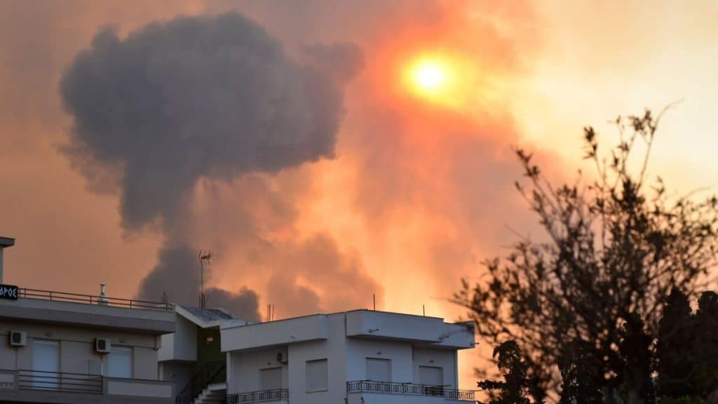 Α. Παπανικολάου: Τα πιθανά σενάρια και ποιοι οι κίνδυνοι για την έκρηξη στη Ν. Αγχίαλο (video) Α. Παπανικολάου: Τα πιθανά σενάρια και ποιοι οι κίνδυνοι για την έκρηξη στη Ν. Αγχίαλο (video)