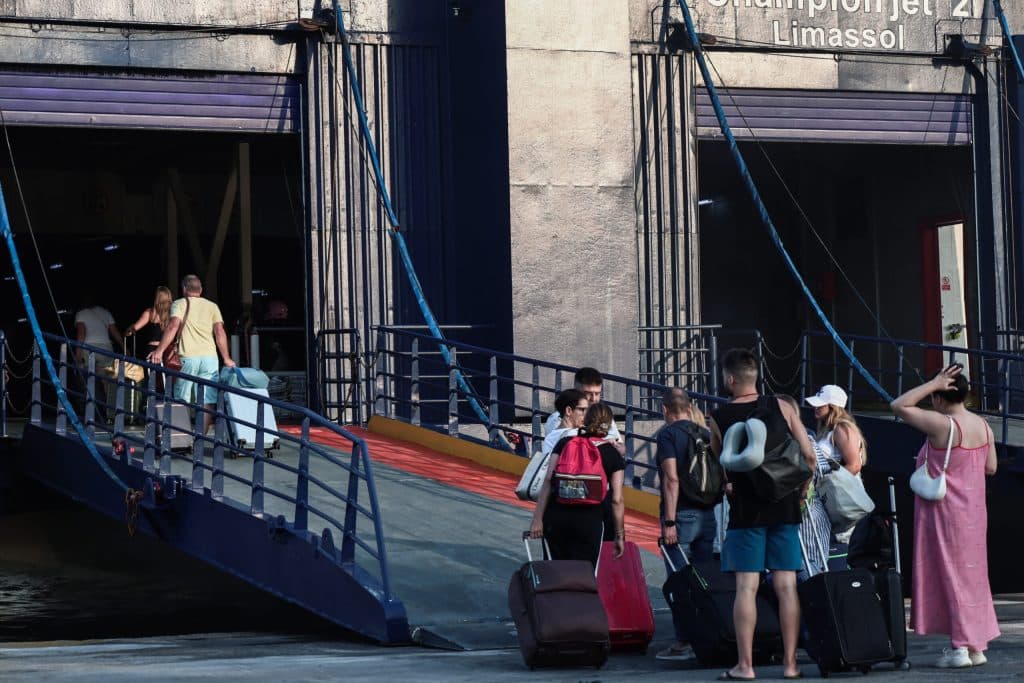 Έρχεται κυβερνητική παρέμβαση για τις αυξημένες τιμές στα ακτοπλοϊκά εισιτήρια Έρχεται κυβερνητική παρέμβαση για τις αυξημένες τιμές στα ακτοπλοϊκά εισιτήρια