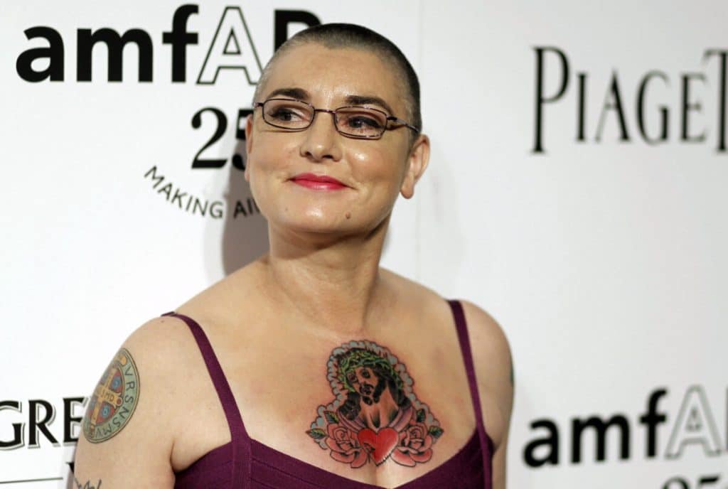 Sinead O’Connor: Τα τελευταία αντίο σε μια βασανισμένη ψυχή Sinead O’Connor: Τα τελευταία αντίο σε μια βασανισμένη ψυχή