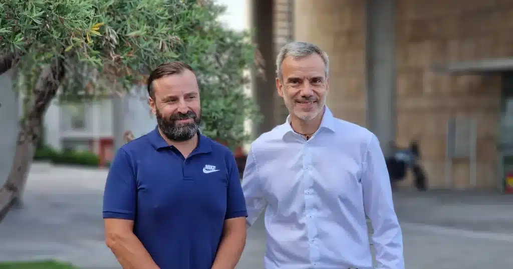 Θεσσαλονίκη: Έτσι βρέθηκαν τα κοσμήματα αξίας χιλιάδων ευρώ που κάποιος πέταξε… κατά λάθος στα σκουπίδια Θεσσαλονίκη: Έτσι βρέθηκαν τα κοσμήματα αξίας χιλιάδων ευρώ που κάποιος πέταξε… κατά λάθος στα σκουπίδια