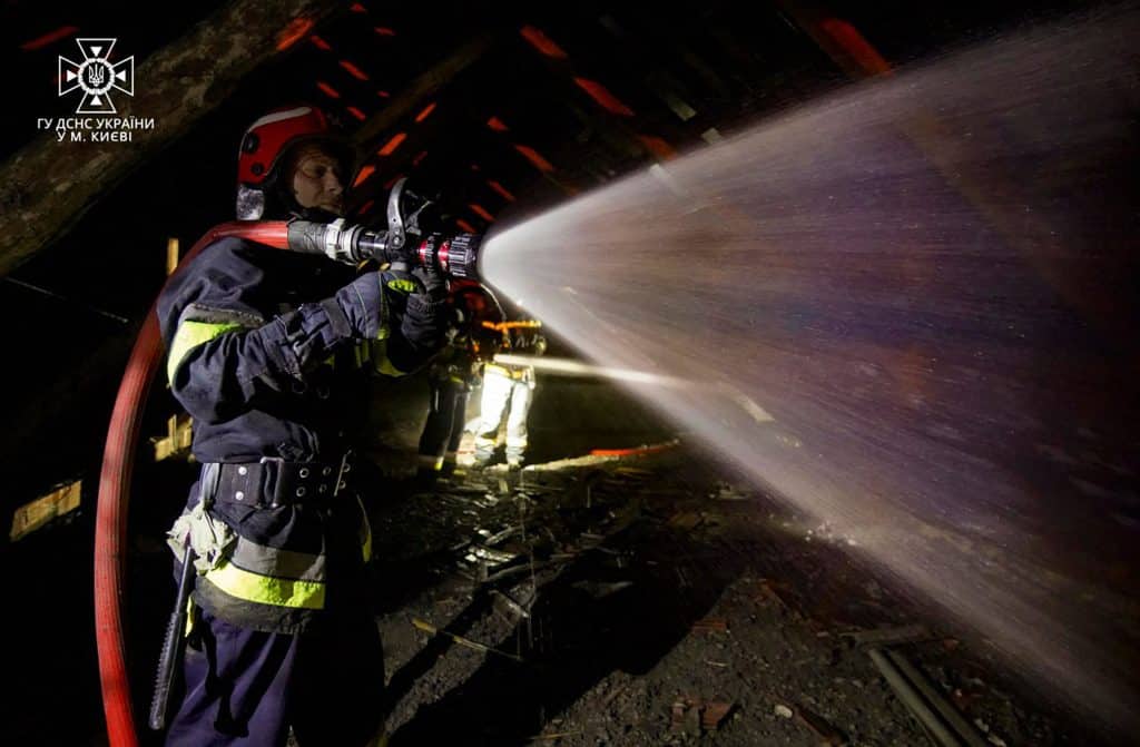 Κριμαία: Την απομάκρυνση 2.000 κατοίκων προκάλεσε πυρκαγιά σε στρατιωτική βάση της Ρωσίας