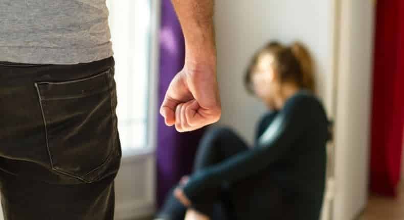 Βόλος: Σοκάρουν οι εικόνες της 30χρονης που ξυλοκοπήθηκε από διεθνή αθλητή, πρώην σύζυγό της Βόλος: Σοκάρουν οι εικόνες της 30χρονης που ξυλοκοπήθηκε από διεθνή αθλητή, πρώην σύζυγό της