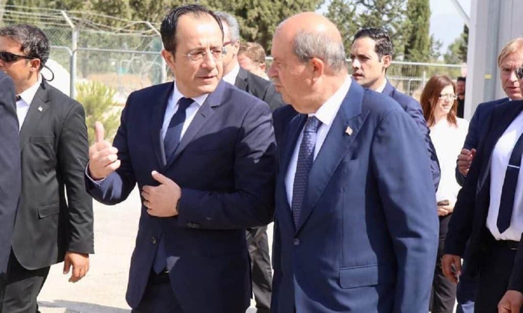 Κύπρος: Επίσκεψη Ν. Χριστοδουλίδη και Τ/κ ηγέτη Ε. Τατάρ στο Εργαστήρι της Διερευνητικής Επιτροπής για τους Αγνοουμένους