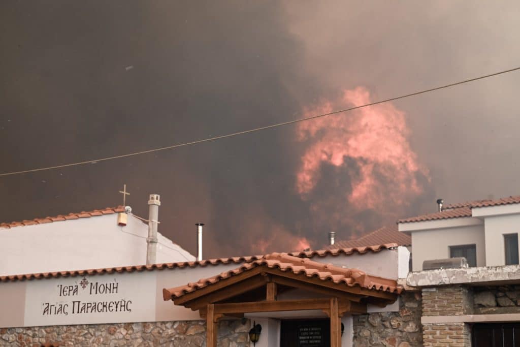 Ευθύμιος Λέκκας: Οι παράγοντες που προκαλούν το φαινόμενο της καμινάδας και τις ανεξέλεγκτες πυρκαγιές Ευθύμιος Λέκκας: Οι παράγοντες που προκαλούν το φαινόμενο της καμινάδας και τις ανεξέλεγκτες πυρκαγιές