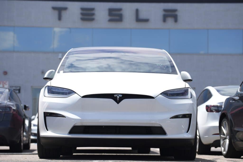 Tesla jailbreak: Δωρεάν αναβαθμίσεις, πλοήγηση & αυτόνομη οδήγηση παντού και άλλα «παράνομα» Tesla jailbreak: Δωρεάν αναβαθμίσεις, πλοήγηση & αυτόνομη οδήγηση παντού και άλλα «παράνομα»