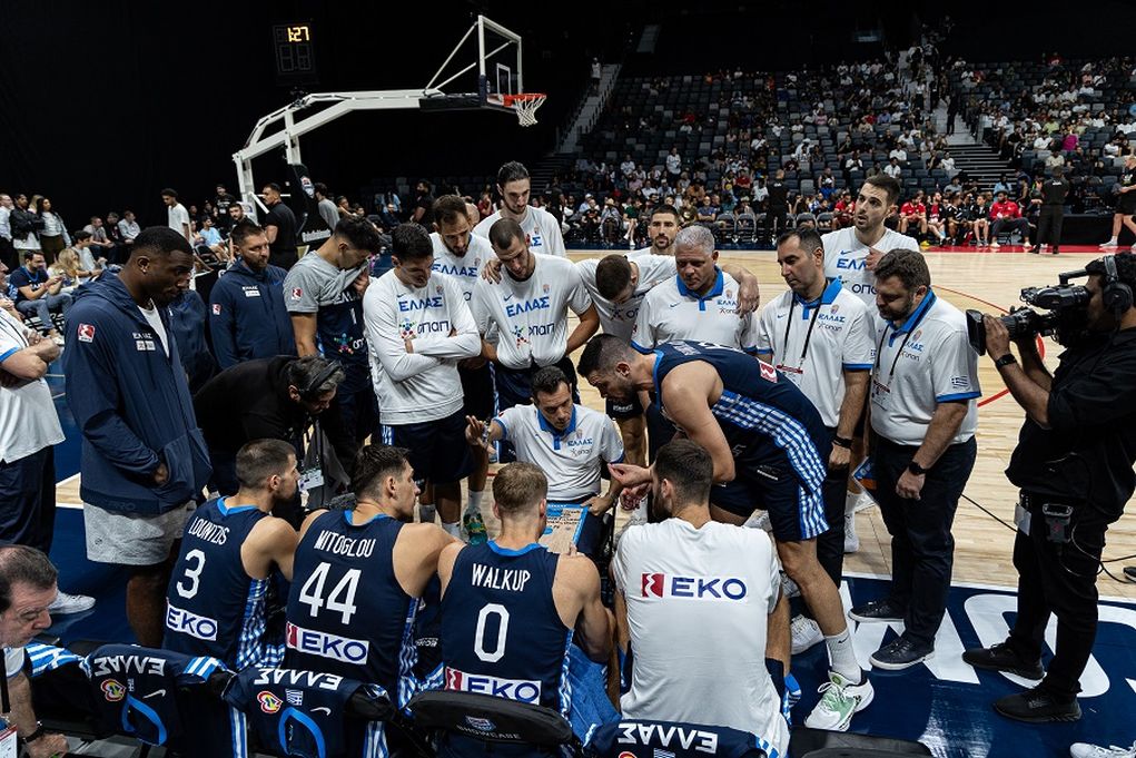 Ξεκινά το ταξίδι της «επίσημης αγαπημένης» στο Μουντομπάσκετ (26/8,11:45, ΕΡΤ1) Ξεκινά το ταξίδι της «επίσημης αγαπημένης» στο Μουντομπάσκετ (26/8,11:45, ΕΡΤ1)