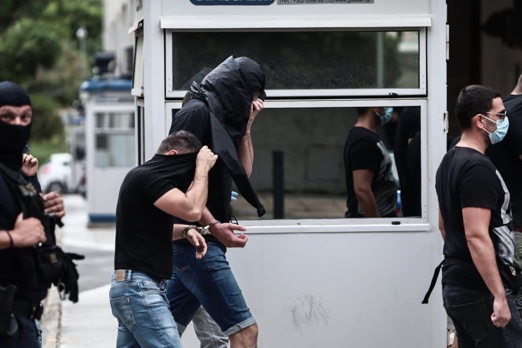 Ν. Φιλαδέλφεια: Την Τρίτη η απολογία του Έλληνα οπαδού – Κατηγορείται ότι καθοδηγούσε τους Κροάτες Ν. Φιλαδέλφεια: Την Τρίτη η απολογία του Έλληνα οπαδού – Κατηγορείται ότι καθοδηγούσε τους Κροάτες