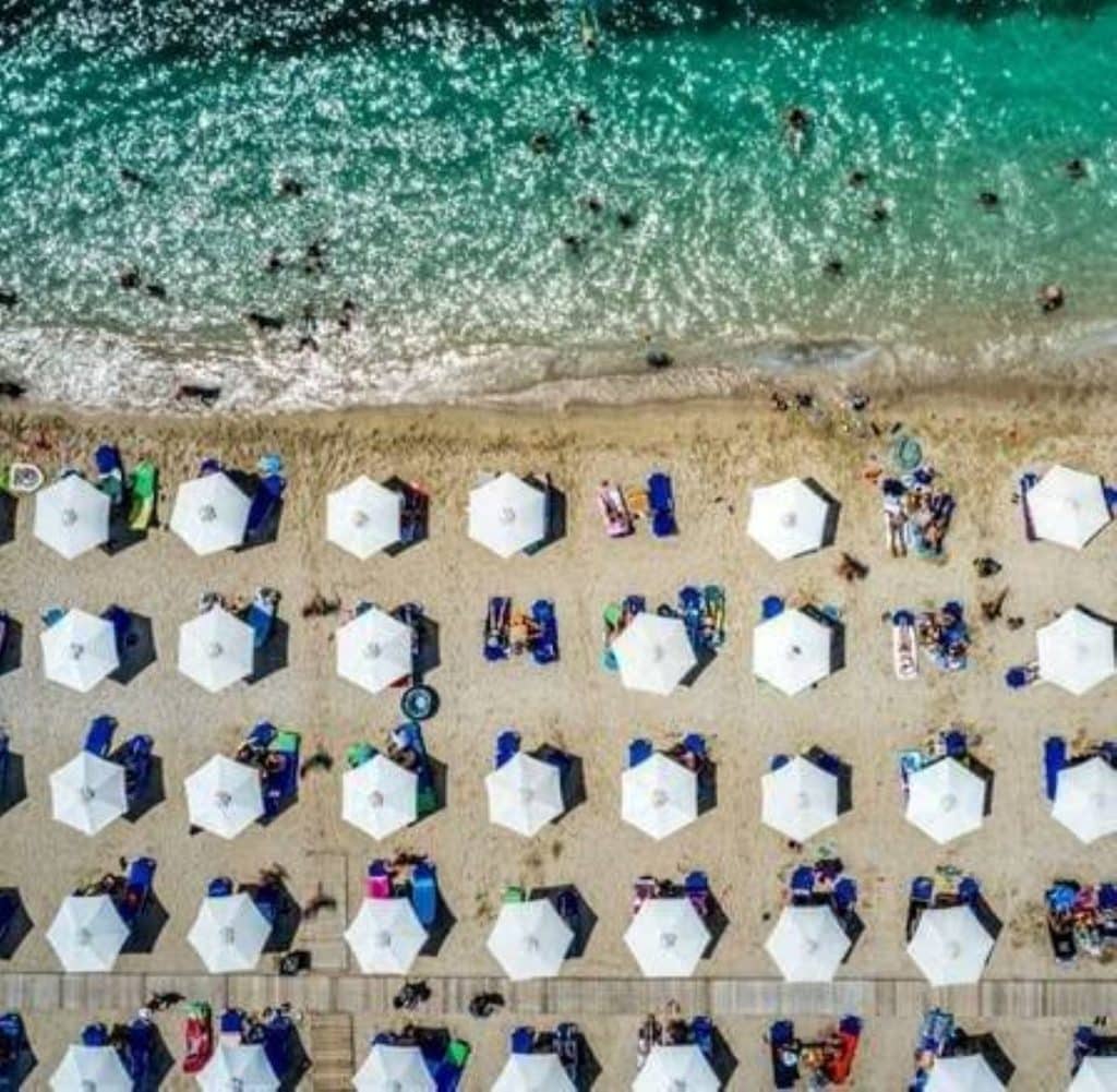 ΕΛ.ΑΣ.: Σωρεία συλλήψεων για παραβάσεις σε παραλίες