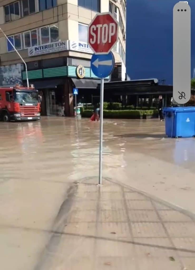 Θεσσαλία: Παραμένει ακατάλληλο το νερό στο Βόλο – Προσπάθειες να δοθεί τις επόμενες ημέρες προς ανθρώπινη χρήση