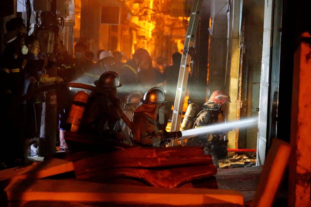 Βιετνάμ: Δεκάδες νεκροί εξαιτίας πυρκαγιάς σε πολυκατοικία στο Ανόι Βιετνάμ: Δεκάδες νεκροί εξαιτίας πυρκαγιάς σε πολυκατοικία στο Ανόι