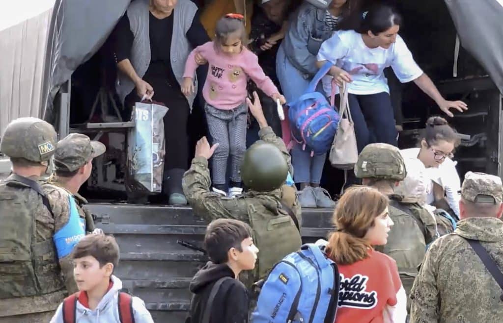 Οι λόγοι που το Μπακού αποφάσισε τώρα να εξαπολύσει επίθεση στο Ναγκόρνο Καραμπάχ Οι λόγοι που το Μπακού αποφάσισε τώρα να εξαπολύσει επίθεση στο Ναγκόρνο Καραμπάχ