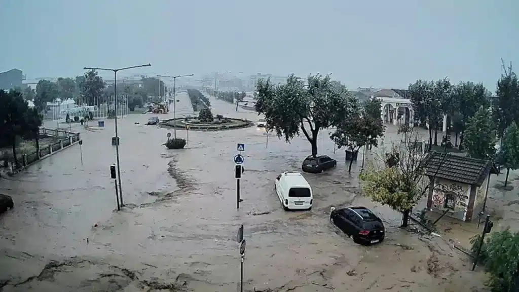 Η Μαγνησία μετράει τις πληγές της από την κακοκαιρία Daniel – Κρίσιμες και οι επόμενες ώρες Η Μαγνησία μετράει τις πληγές της από την κακοκαιρία Daniel – Κρίσιμες και οι επόμενες ώρες