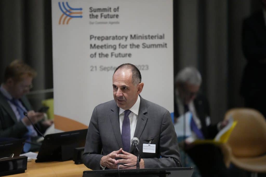 Γεραπετρίτης: Η Ελλάδα, με πυξίδα το Διεθνές Δίκαιο, συμμετέχει ενεργά στη διαμόρφωση των ευρωπαϊκών πολιτικών Γεραπετρίτης: Η Ελλάδα, με πυξίδα το Διεθνές Δίκαιο, συμμετέχει ενεργά στη διαμόρφωση των ευρωπαϊκών πολιτικών