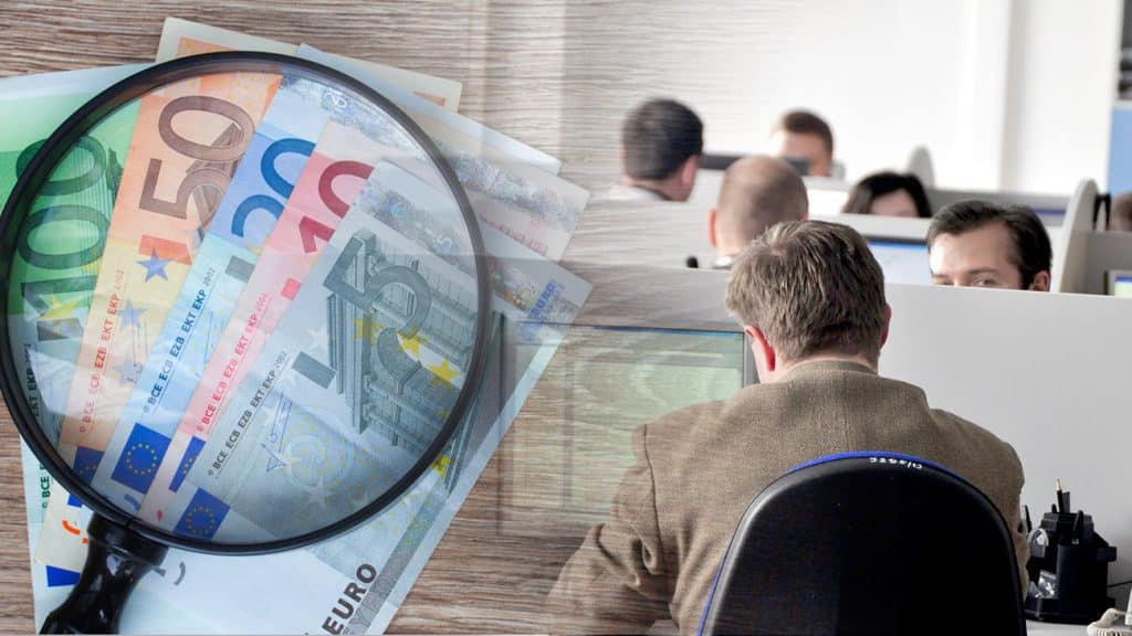 Αυξήσεις μισθών στους δημοσίους υπαλλήλους – Τι αλλάζει από την 1η Ιανουαρίου