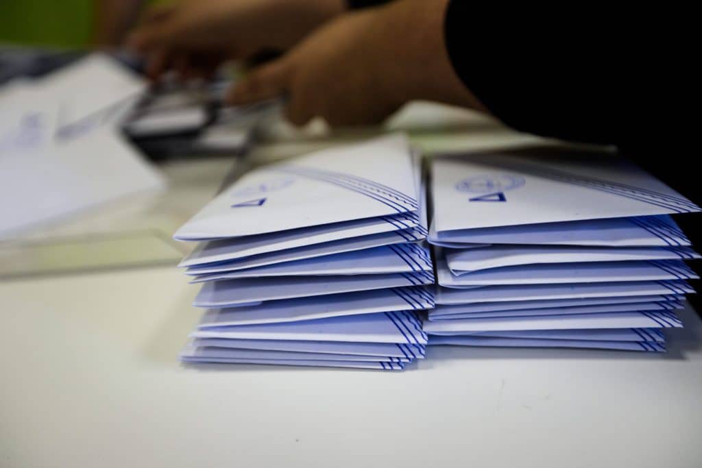 Στις 07:00 ανοίγουν οι κάλπες για τις νέες περιφερειακές και δημοτικές Αρχές – Όλα όσα πρέπει να γνωρίζουμε