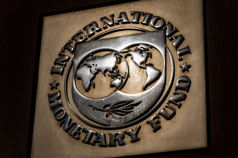 ΔΝΤ: Προτείνει καθιέρωση ελάχιστου παγκόσμιου φόρου στις εκπομπές διοξειδίου του άνθρακα ΔΝΤ: Προτείνει καθιέρωση ελάχιστου παγκόσμιου φόρου στις εκπομπές διοξειδίου του άνθρακα
