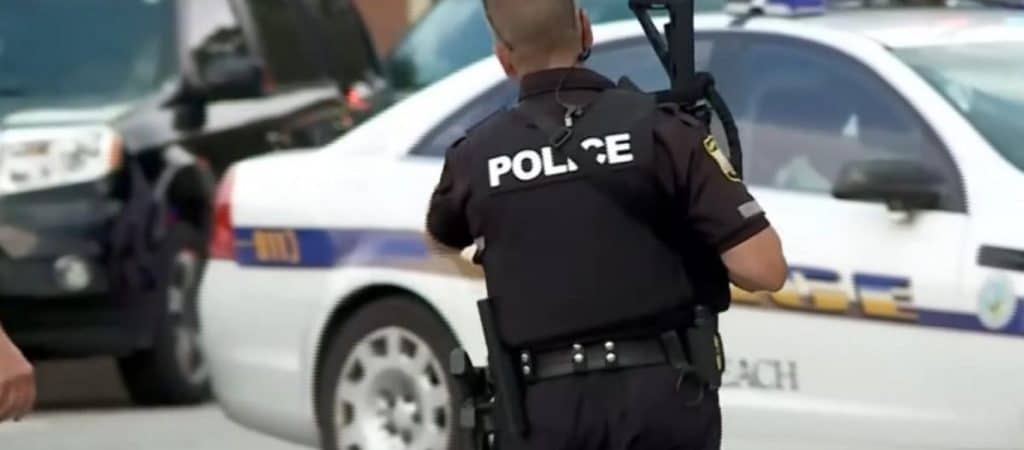 Νέα Υόρκη: Σε ντουλάπι βρέθηκε η 9χρονη που είχε εξαφανιστεί – Το σημείωμα λύτρων πρόδωσε τον απαγωγέα Νέα Υόρκη: Σε ντουλάπι βρέθηκε η 9χρονη που είχε εξαφανιστεί – Το σημείωμα λύτρων πρόδωσε τον απαγωγέα