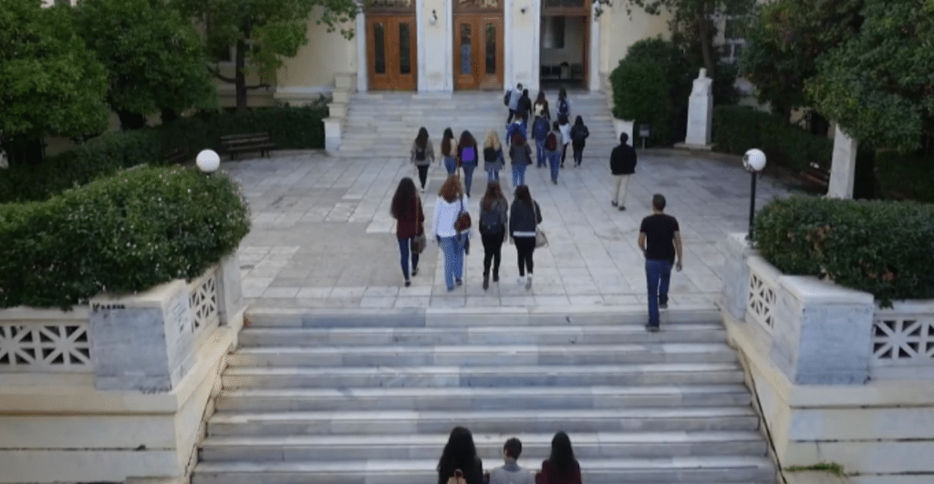 Νομοθετική πρωτοβουλία για τα πανεπιστήμια πριν από τις γιορτές – «Παγκόσμια ιδιαιτερότητα το κρατικό μονοπώλιο στην τριτοβάθμια εκπαίδευση»