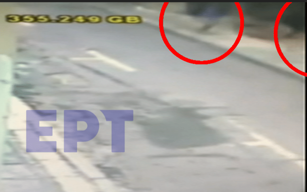 Αυτό είναι το βίντεο που ερευνά η ΕΛΑΣ για τον εντοπισμό του «δράκου» των Εξαρχείων – Η στιγμή της επίθεσης σε 29χρονη