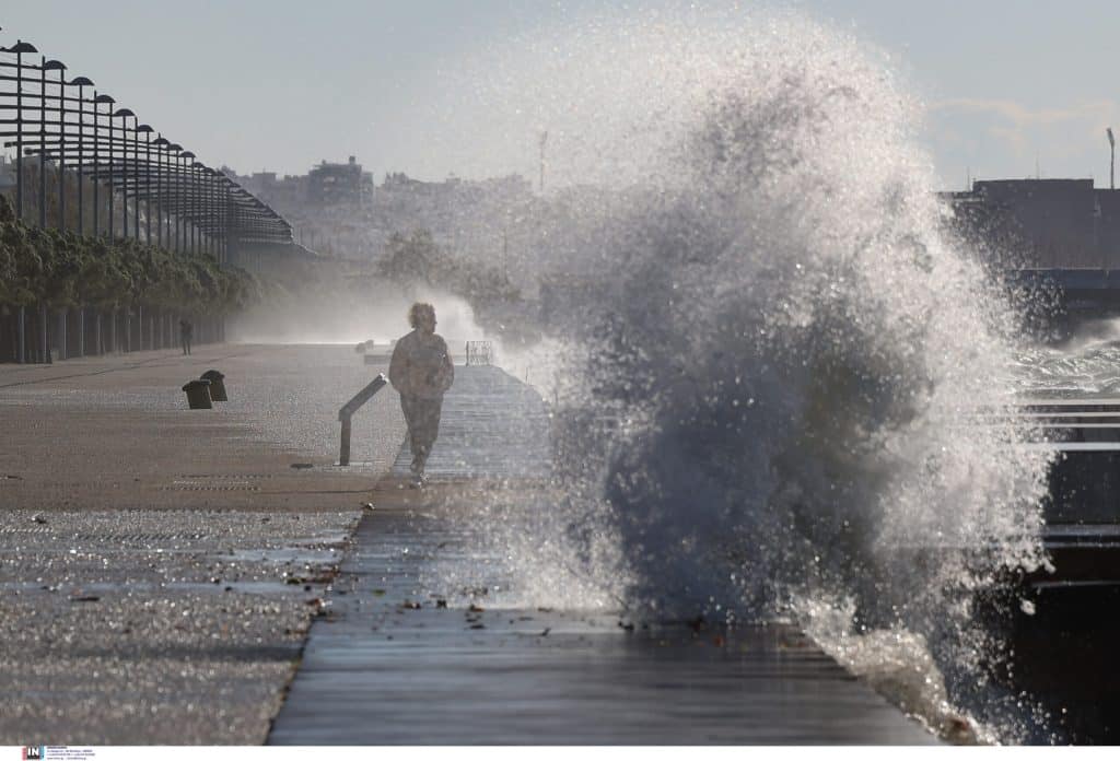 Meteo: Τα 114 χλμ την ώρα έφτασε η ταχύτητα των ανέμων στην Ανάφη – Πότε θα κοπάσουν