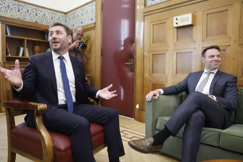 Το παρασκήνιο της συνάντησης Ν. Ανδρουλάκη με Στ. Κασσελάκη – Πηγές ΣΥΡΙΖΑ και ΠΑΣΟΚ: Να υπάρχουν δίαυλοι επικοινωνίας