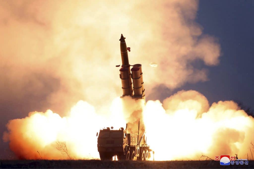 Η Βόρεια Κορέα κοινοποίησε ότι θα εκτοξεύσει και άλλους δορυφόρους τις επόμενες ημέρες Η Βόρεια Κορέα κοινοποίησε ότι θα εκτοξεύσει και άλλους δορυφόρους τις επόμενες ημέρες