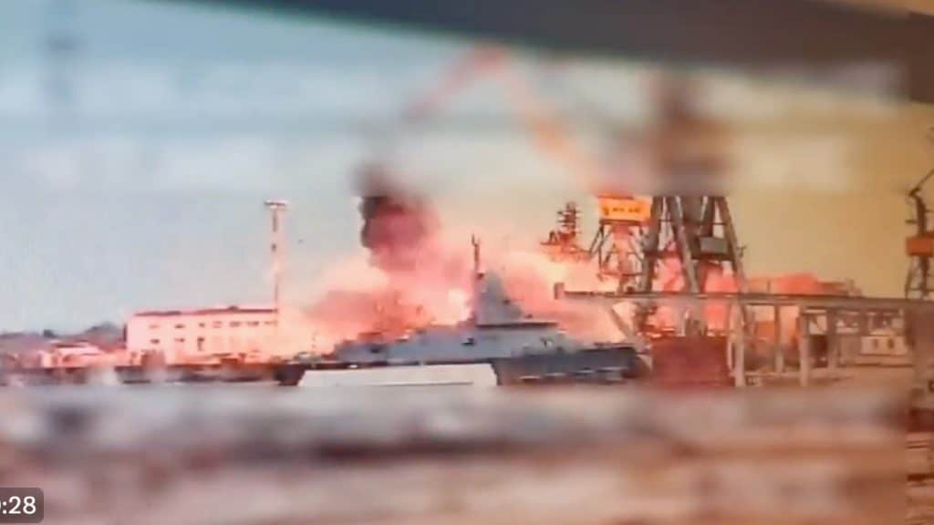 Βίντεο ντοκουμέντο – Κριμαία: Η στιγμή που πύραυλος scalp διαλύει ρωσική κορβέτα Βίντεο ντοκουμέντο – Κριμαία: Η στιγμή που πύραυλος scalp διαλύει ρωσική κορβέτα