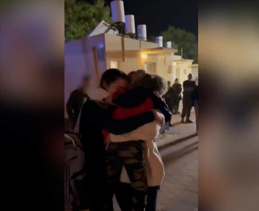 Σε εξέλιξη η διαδικασία απελευθέρωσης των ομήρων – Διήμερη παράταση της εκεχειρίας Σε εξέλιξη η διαδικασία απελευθέρωσης των ομήρων – Διήμερη παράταση της εκεχειρίας