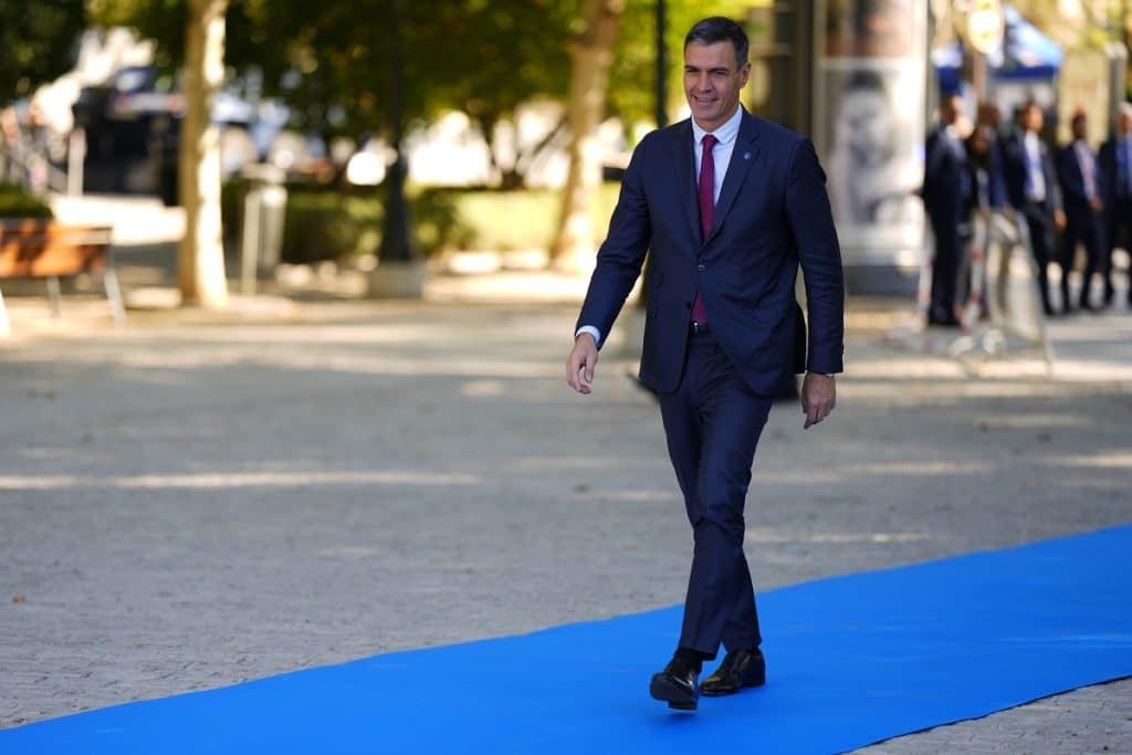 Ισπανία: Ο Σάντσεθ ορκίζεται στο Σύνταγμα ενώπιον του Βασιλιά Ισπανία: Ο Σάντσεθ ορκίζεται στο Σύνταγμα ενώπιον του Βασιλιά