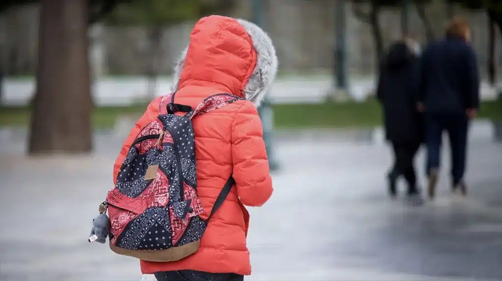Καιρός: Έκτακτο δελτίο επιδείνωσης – Έρχεται η κακοκαιρία «Oliver» με ψύχος, καταιγίδες και χιόνια