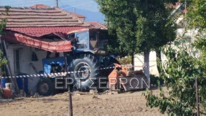 Νεκρός ηλικιωμένος που καταπλακώθηκε από τρακτέρ Νεκρός ηλικιωμένος που καταπλακώθηκε από τρακτέρ
