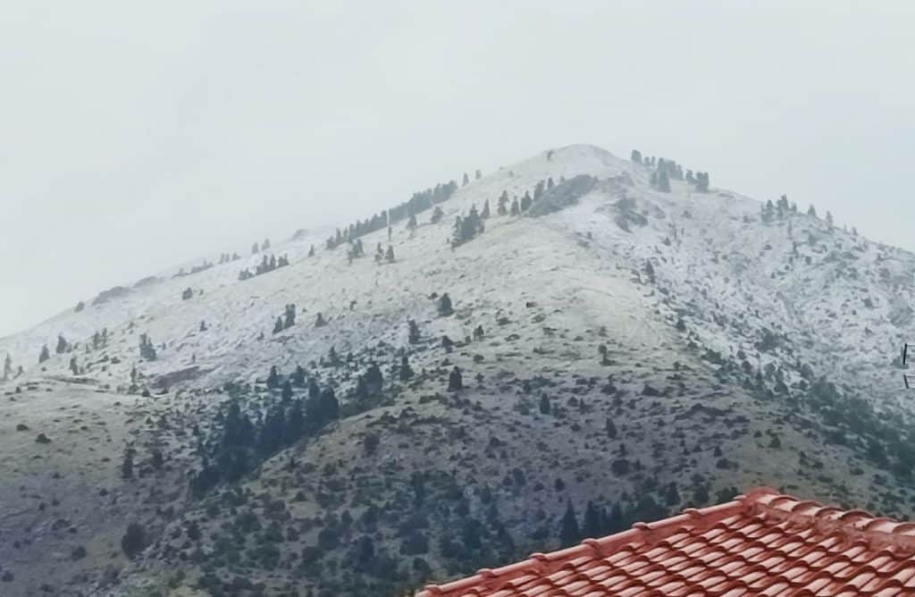 Έπεσε το πρώτο χιόνι στον Κίσσαβο