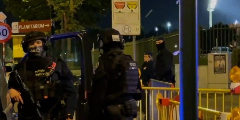 Πυροβολισμοί στο κέντρο των Βρυξελλών – Πληροφορίες για τρεις τραυματίες από ξεκαθάρισμα λογαριασμών Πυροβολισμοί στο κέντρο των Βρυξελλών – Πληροφορίες για τρεις τραυματίες από ξεκαθάρισμα λογαριασμών
