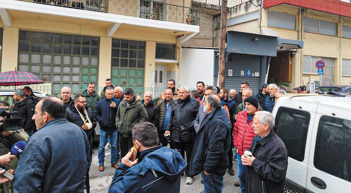 Με κινητοποιήσεις απαντούν στα προβλήματα οι παραγωγοί και προειδοποιούν για «θερμό» χειμώνα Με κινητοποιήσεις απαντούν στα προβλήματα οι παραγωγοί και προειδοποιούν για «θερμό» χειμώνα