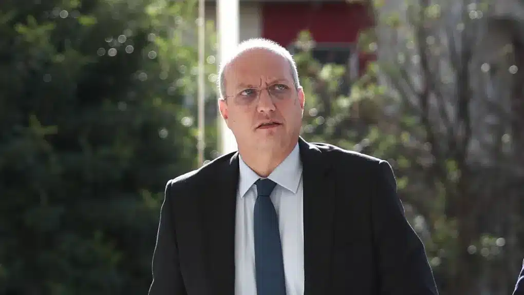 Στο Γενικό Κρατικό Νίκαιας ο Γιάννης Οικονόμου -Για να ενημερωθεί για την υγεία του 31χρονου αστυνομικού Στο Γενικό Κρατικό Νίκαιας ο Γιάννης Οικονόμου -Για να ενημερωθεί για την υγεία του 31χρονου αστυνομικού