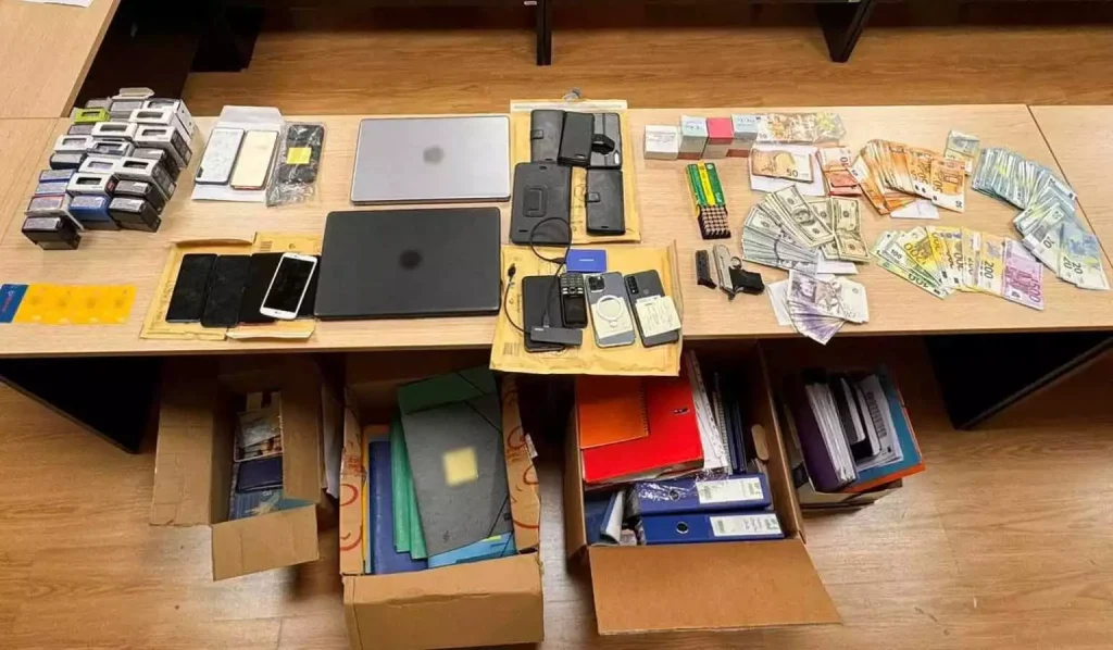 Παράνομες συνταγογραφήσεις από 29 γιατρούς – Έβαλαν «μέσα» 500.000 ευρώ τον ΕΟΠΥΥ Παράνομες συνταγογραφήσεις από 29 γιατρούς – Έβαλαν «μέσα» 500.000 ευρώ τον ΕΟΠΥΥ