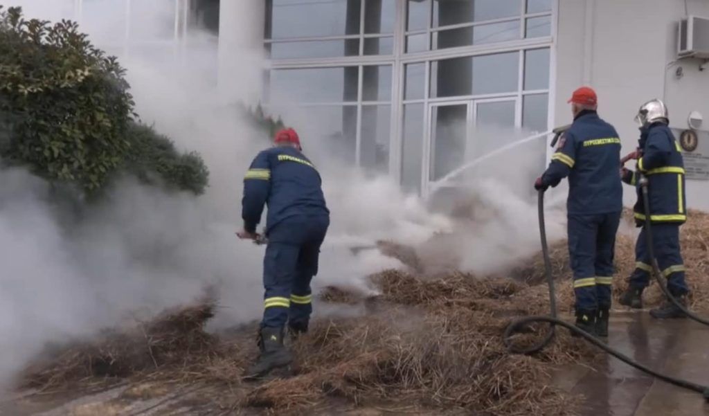 “Καταγγέλλουμε την προσαγωγή του Γενικού Γραμματέα της Ομοσπονδίας Αγροτικών Συλλόγων Φθιώτιδας”