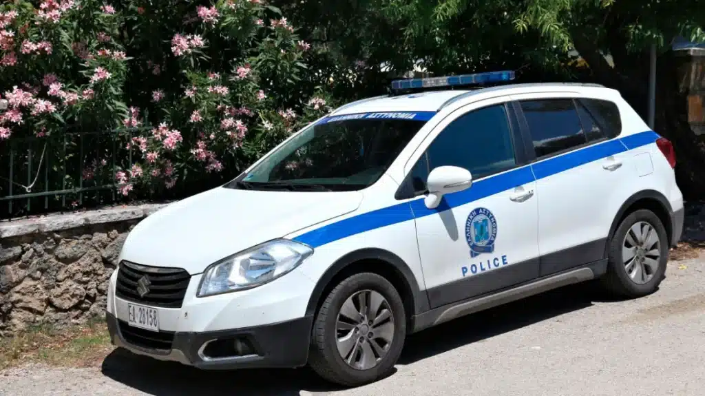 Άγρια δολοφονία στη Χαλκίδα: Γυναίκα σκότωσε άνδρα μέσα στη μέση του δρόμου Άγρια δολοφονία στη Χαλκίδα: Γυναίκα σκότωσε άνδρα μέσα στη μέση του δρόμου