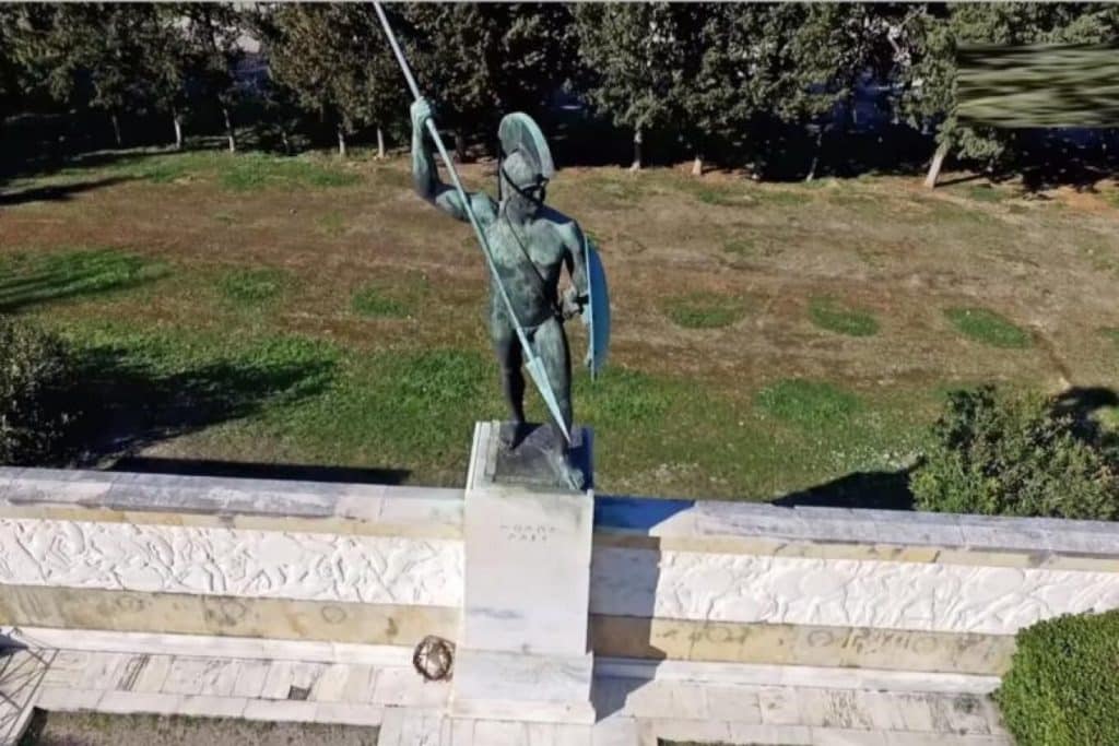 Επαφές Οικονόμου με Μενδώνη και Ίδρυμα Ωνάση για Θερμοπύλες