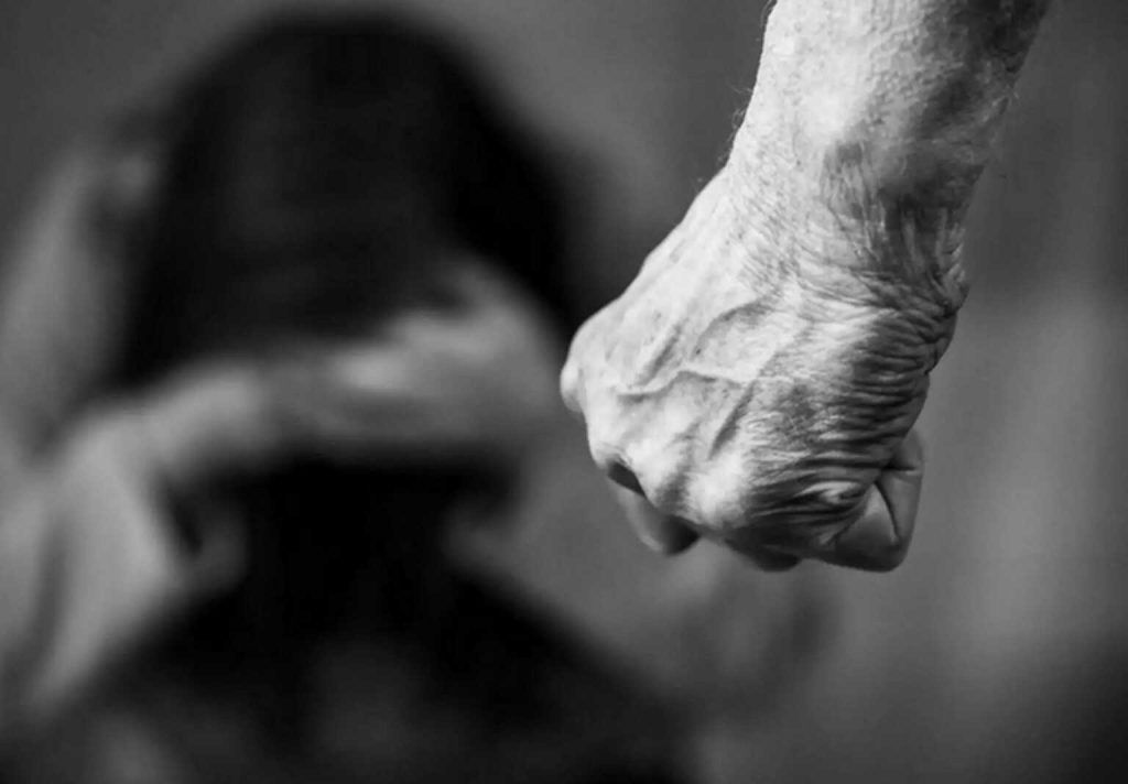 Κτηνωδία στον Ασπρόπυργο: Τη βίασε μέσα σε βαν εταιρείας και την έστειλε στο νοσοκομείο με αιμορραγία Κτηνωδία στον Ασπρόπυργο: Τη βίασε μέσα σε βαν εταιρείας και την έστειλε στο νοσοκομείο με αιμορραγία