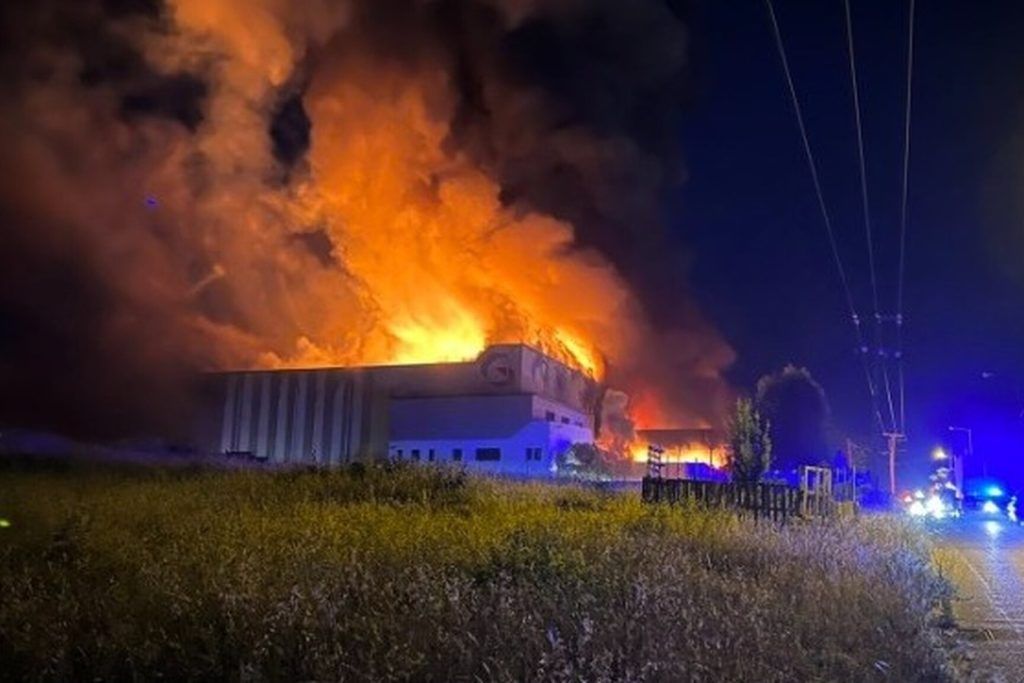 Ασφαλισμένο για 5 εκατ. ευρώ το εργοστάσιο “Γιαννίτσης” στη Λαμία που κάηκαν οι εγκαταστάσεις του