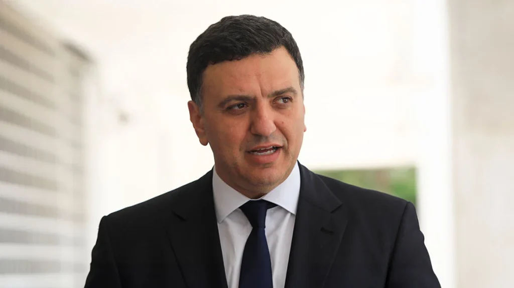 Κικίλιας: Υπάρχει βίντεο με εμπρηστή να βάζει τη φωτιά στη Βάρης – Κορωπίου