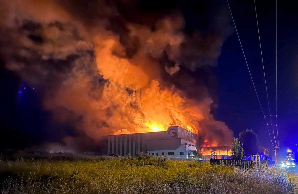 Λαμία: Πληροφορίες για ληγμένες πρώτες ύλες ενός χρόνου στο εργοστάσιο Γιαννίτση που παρασκεύαζε σχολικά γεύματα