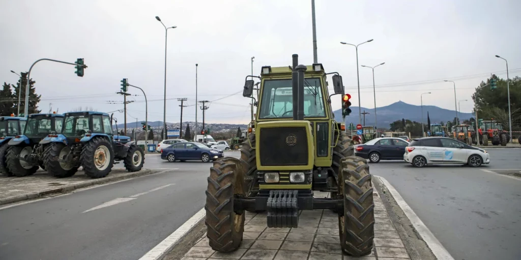 Οι αγρότες της Θεσσαλίας βγάζουν τα τρακτέρ στους δρόμους -Συγκέντρωση διαμαρτυρίας στον Πλατύκαμπο